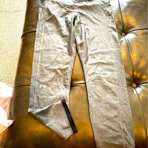 Under Armour crop leggings